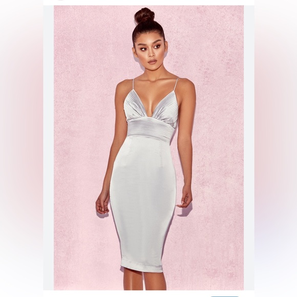 House of CB Ronel grey satin pintuck Dress Sz Medium M - Picture 3 of 15